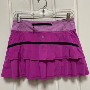 LULULEMON tennis skirt size 4 Regular